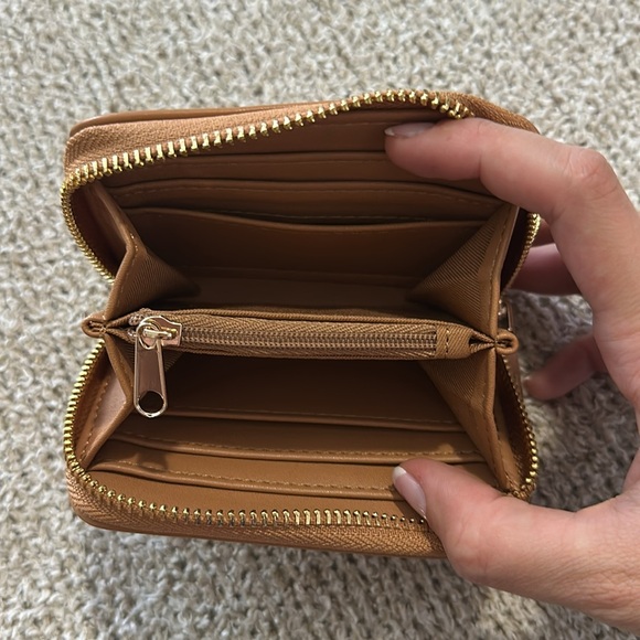 Brand new Brown wallet - Picture 3 of 3